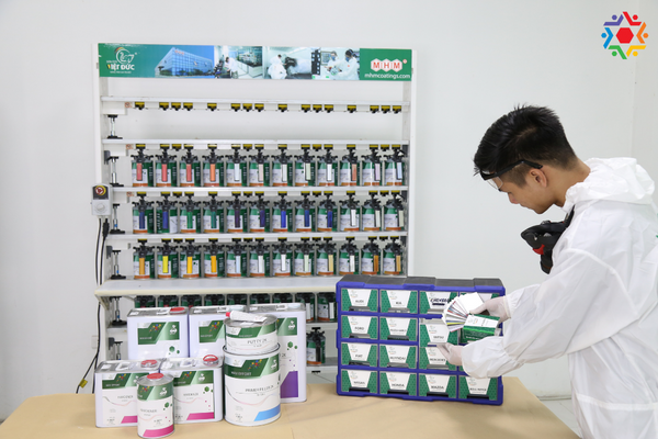 Pha Chỉnh Màu Sơn Ô Tô Và Các Kĩ Thuật Cần Biết Màu sơn ô tô cần pha chính xác theo công thức hãng